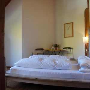 Budget Zimmer mit Kingsize-Bett